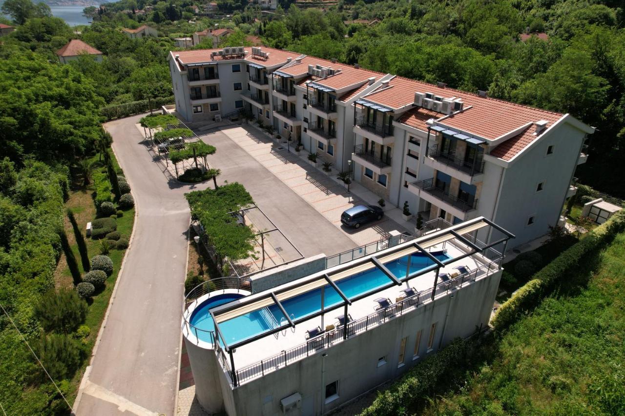Green Bay Apartments Morinj Kotor Exterior photo